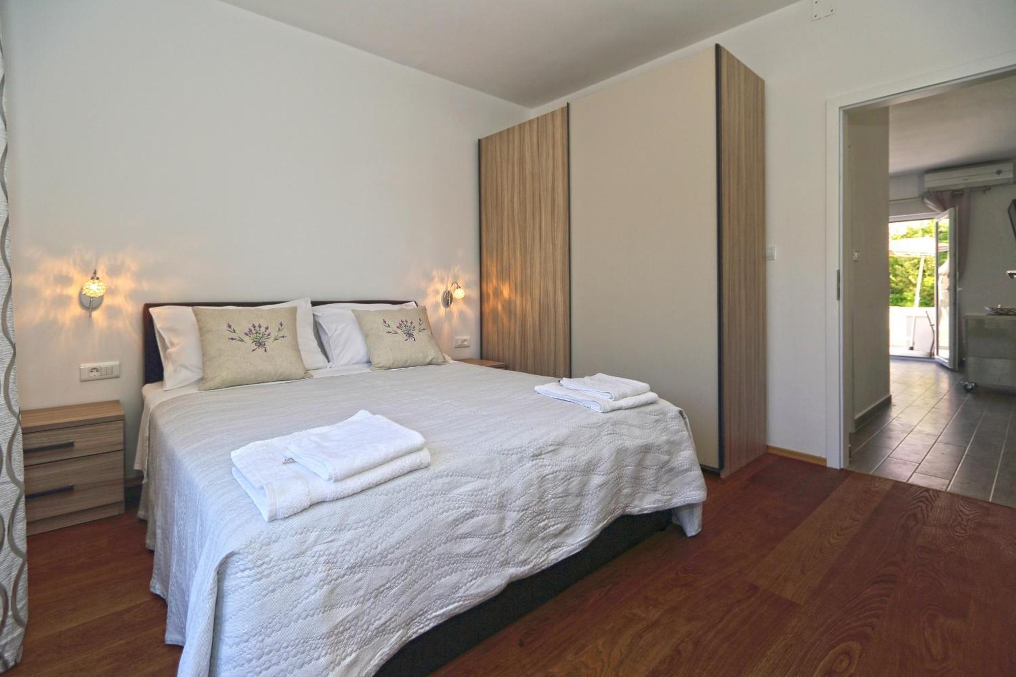 Apartments Grgo Χβαρ Εξωτερικό φωτογραφία