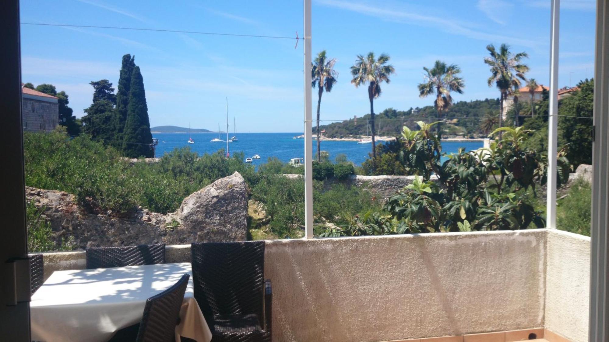 Apartments Grgo Χβαρ Δωμάτιο φωτογραφία