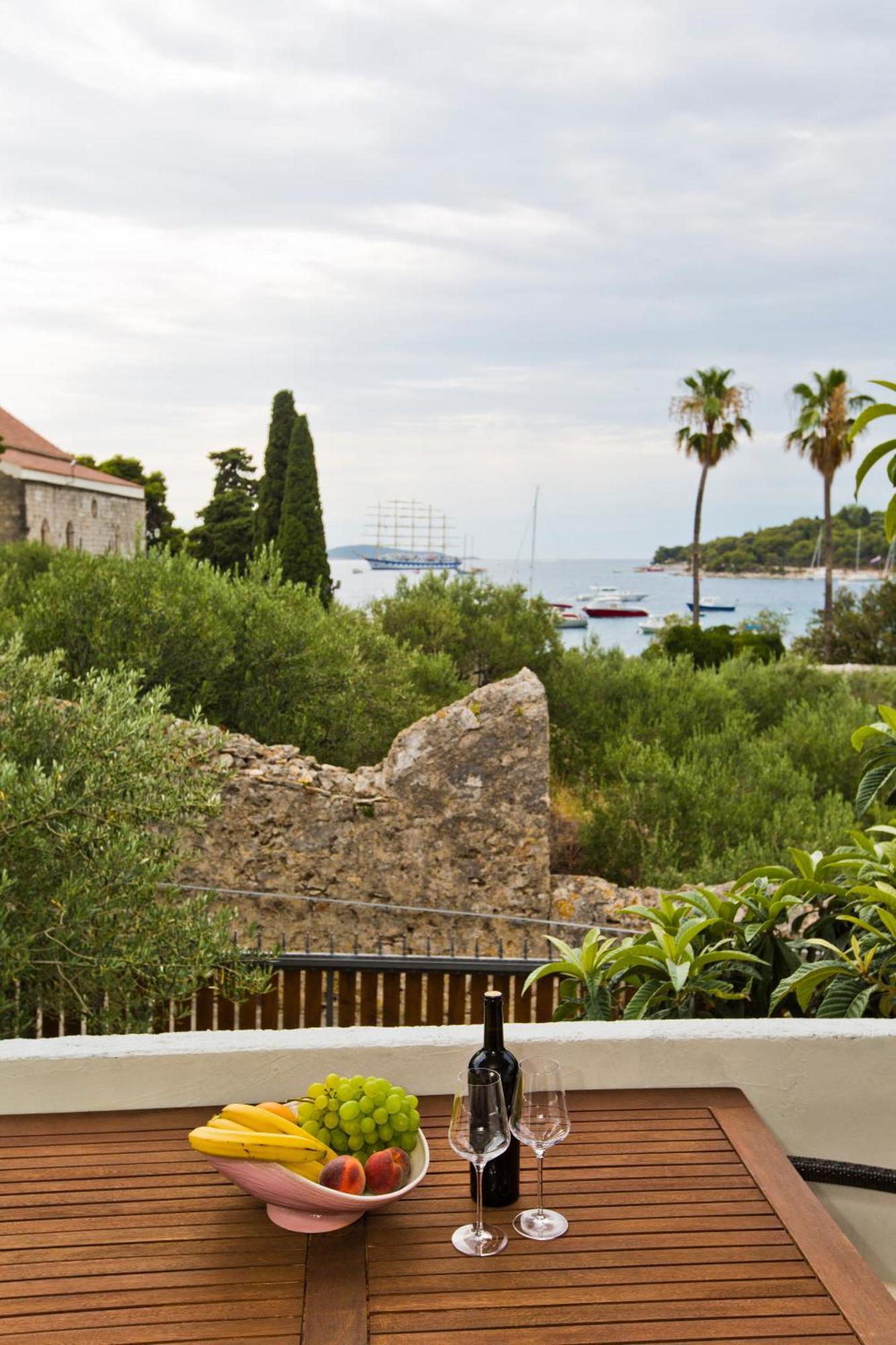 Apartments Grgo Χβαρ Εξωτερικό φωτογραφία